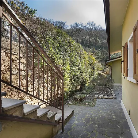 7 Ac P Vista Giardino Apartment *